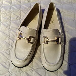 Zara Girls Loafers size 34/2.5